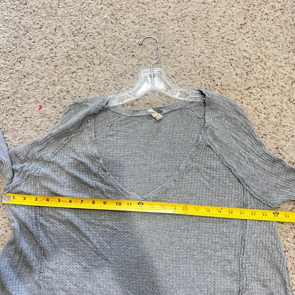 FREE PEOPLE- We the‎ Free Laguna gray Thermal Top sweater size medium